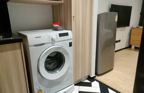 Na Chom Thian Apartment | 422C- Studio With Private Wi-fi And Private Washer