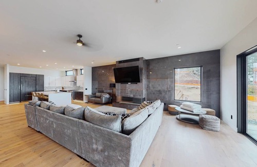 Coos Bay House | 423 m² House ∙ 3 bedrooms ∙ 9 guests