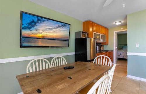 Wildwood Crest Apartment | 427 E Miami Ave, Unit 505