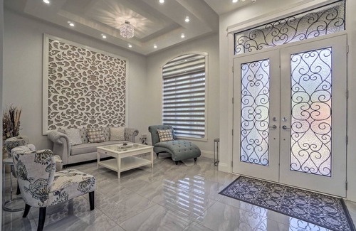 Surrey House | 427 m² House ∙ 4 bedrooms ∙ 18 guests