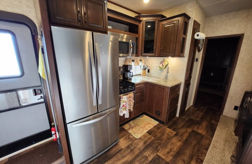 Anderson House | 42ft Fifth wheel camper on Lake Hartwell
