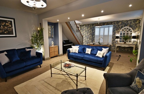 Clitheroe Cottage | 43 WADDOW VIEW, family friendly, with open fire in Clitheroe