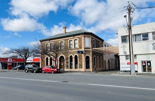 Adelaide Apartment | 430 Ex hotel Ensuite room in the city