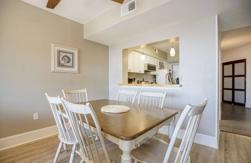 Hilton Head Island Villa | 433 Shorewood: 2 Bedroom Ocean View Villa, Free Bikes, Beach Chairs