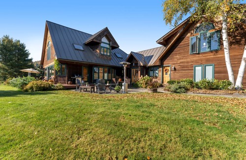 Stowe Hollow House | 435 m² House ∙ 4 bedrooms ∙ 10 guests