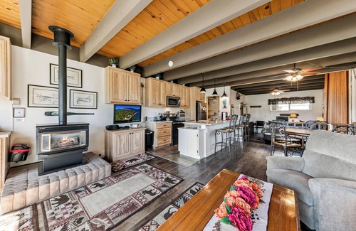 Tahoe Keys Condo | 439AW Tahoe Keys Studio Perfect Couples Get Away