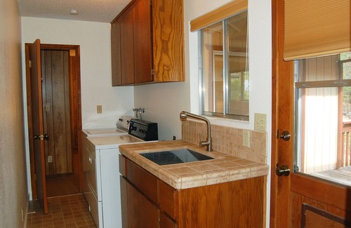 North Wawona Cabin | (43A) Mountain Retreat at The Redwoods In Yosemite