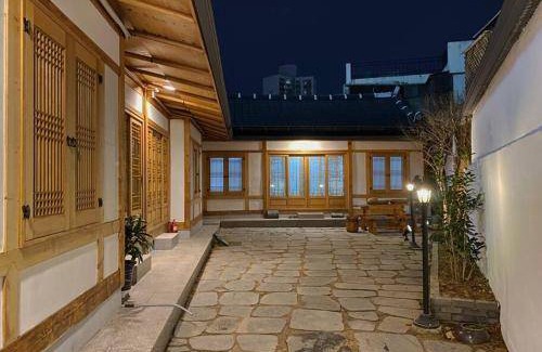 Jung-gu House | 44 m² House ∙ 2 bedrooms ∙ 10 guests