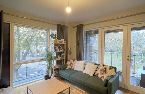 Hackney Wick Apartment | 44 m² Apartment ∙ 1 bedroom ∙ 3 guests