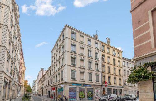 Jules Ferry - Recamier Apartment | 44 m² Apartment ∙ 1 bedroom ∙ 4 guests