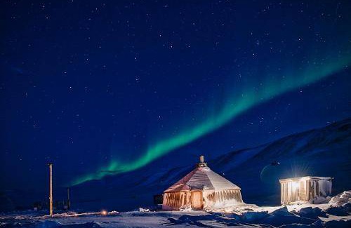 Longyearbyen Hotel | 44 m² Hotel ∙ 127 guests