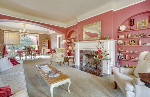 Walla Walla House | 441 m² House ∙ 5 bedrooms ∙ 10 guests