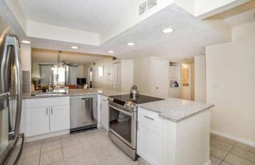 Trailer Estates House | 4411 Shorewalk 15 min to Beach and 5 mins to IMG
