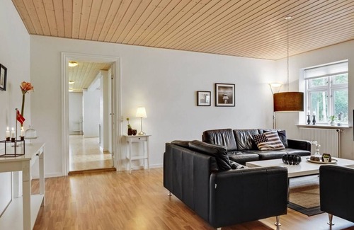 Ulfborg Apartment | 443 m² Apartment ∙ 1 bedroom ∙ 20 guests