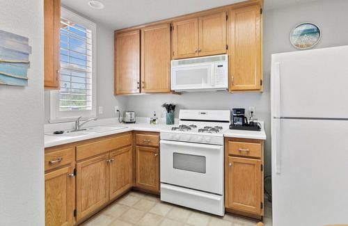 Oceano Condo | 444 Pier Ave. #309: 1 BR, 1 BA Condominium in Oceano, Sleeps 4