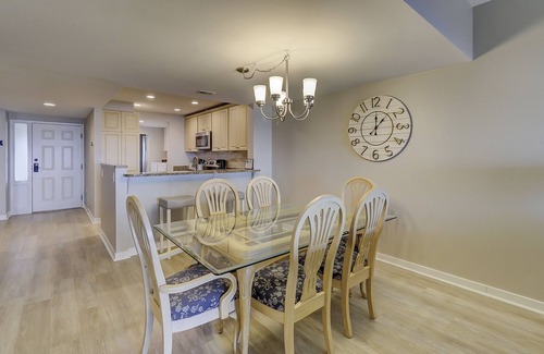 Palmetto Dunes Villa | 449 CAPTAINS WALK -OCEANFRONT Condo with DIRECT POOL and OCEAN VIEWS!