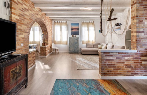 Castello di Brussa Apartment | 45 m² Apartment ∙ 2 bedrooms ∙ 5 guests
