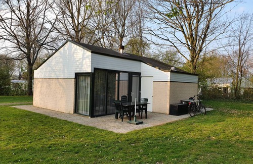 Municipality of Simpelveld House | 45 m² Bungalow ∙ 2 bedrooms ∙ 4 guests