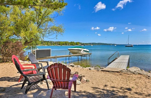Suttons Bay Cottage | 45 m² Cabin ∙ 1 bedroom ∙ 2 guests