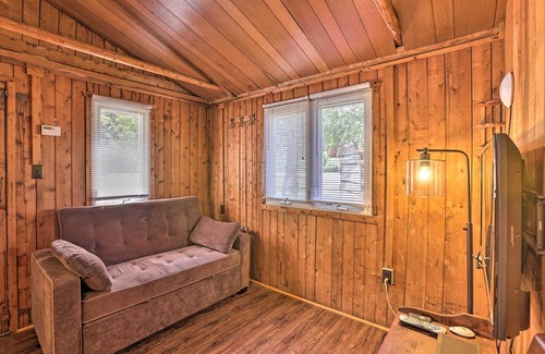 Suttons Bay Cottage | 45 m² Cabin ∙ 1 bedroom ∙ 2 guests