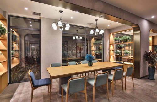 Fenghua Hotel | 45 m² Hotel ∙ 4 guests