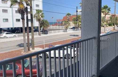 Sunset Beach Condo | 45 m² Condo ∙ 1 bedroom ∙ 4 guests