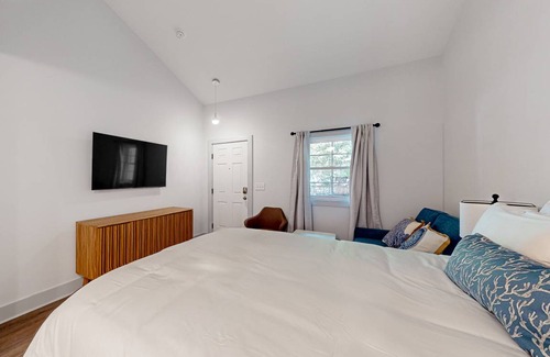 The Pines Condo | 45 m² Condo ∙ 1 bedroom ∙ 4 guests