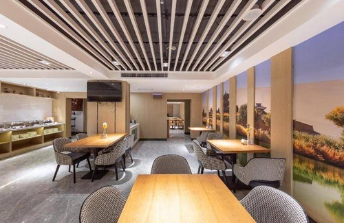 Chengguan Hotel | 45 m² Hotel ∙ 127 guests