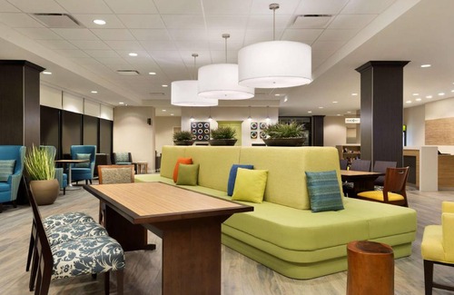 Halton Regional Municipality Hotel | 45 m² Hotel ∙ 127 guests