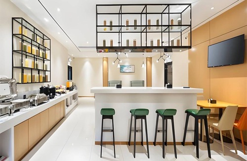 Haikou Hotel | 45 m² Hotel ∙ 2 bedrooms ∙ 4 guests
