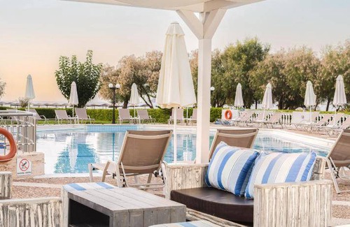 Kalamaki Hotel | 45 m² Hotel ∙ 20 guests