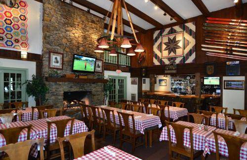 Beech Mountain Hotel | 45 m² Hotel ∙ 5 guests