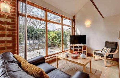North Wheatley House | 45 m² House ∙ 1 bedroom ∙ 2 guests