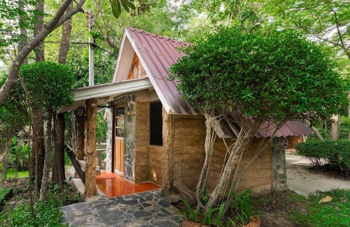 Photharam House | 45 m² House ∙ 9 guests