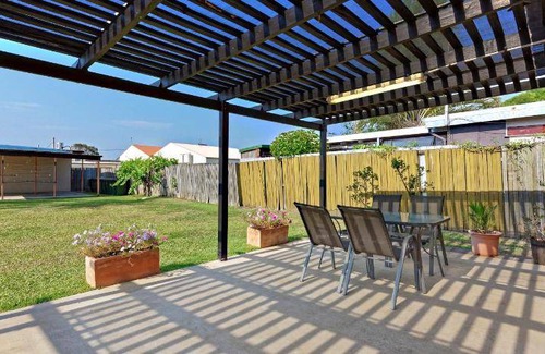 Bundaberg West Hotel | 45 m² Motel ∙ 3 bedrooms ∙ 10 guests