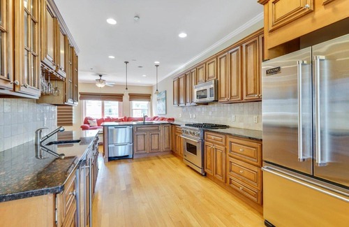Seaside Heights House | 45 Seconds to the beach! Seaside doesn't get any better than this!