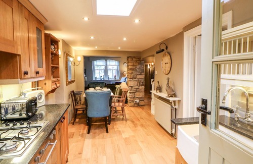 Staindrop Cottage | 45 SOUTH GREEN, pet friendly, with open fire in Staindrop