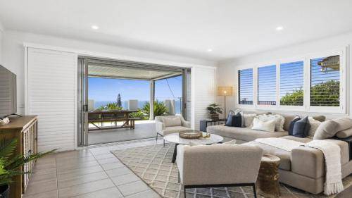 Woolgoolga House | 450 m² House ∙ 5 bedrooms ∙ 10 guests