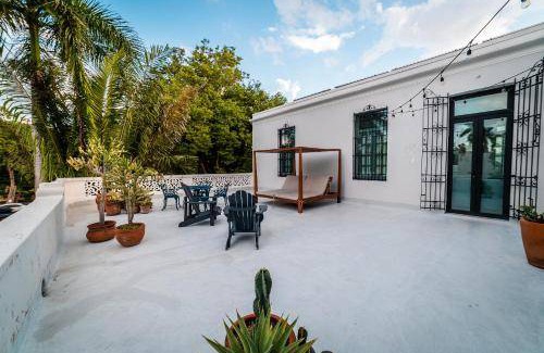 Zona Paseo Montejo Villa | 450 m² Villa ∙ 5 bedrooms ∙ 10 guests