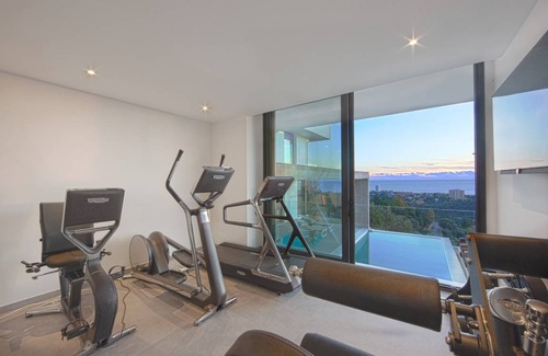 Marbella Villa | 450 m² Villa ∙ 4 bedrooms ∙ 7 guests