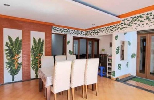 Yogyakarta Villa | 450 m² Villa ∙ 6 bedrooms ∙ 18 guests