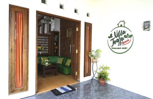 Yogyakarta Villa | 450 m² Villa ∙ 6 bedrooms ∙ 18 guests