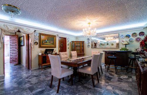 Providencia House | 450 m² House ∙ 7 bedrooms ∙ 16 guests