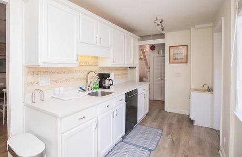 Cape May House | 4500 sq. ft historic victorian fully renovated, 2-3 blocks from downtown/beach!