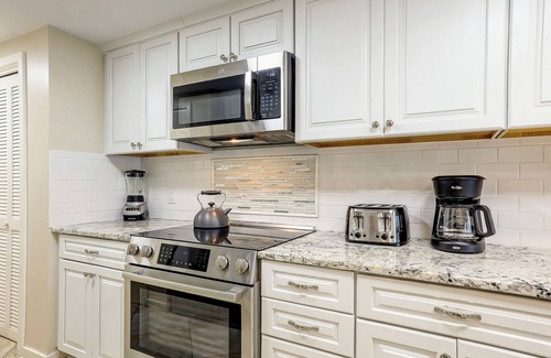 Palmetto Dunes Condo | 452 Captains Walk-5 Bedroom OCEANFRONT Penthouse - NEW Vrbo Listing