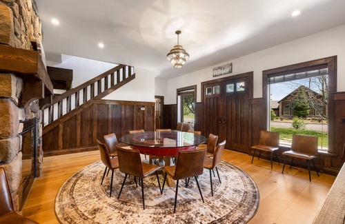 Tamarack Resort House | 455 m² House ∙ 4 bedrooms ∙ 12 guests