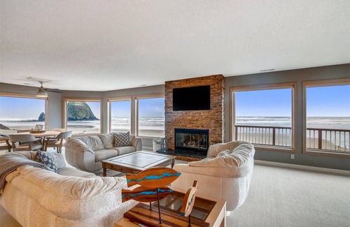 Downtown Cannon Beach House | 455 m² House ∙ 5 bedrooms ∙ 10 guests
