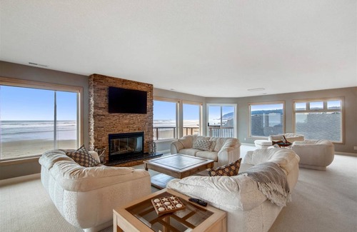 Downtown Cannon Beach House | 455 m² House ∙ 5 bedrooms ∙ 10 guests