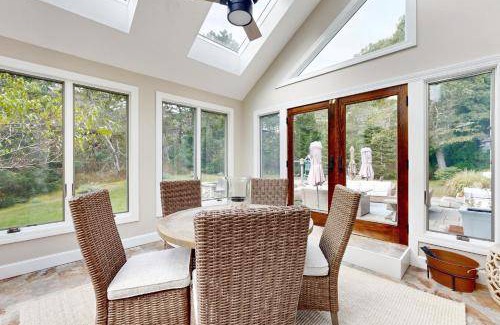 Lagoon Heights House | 455 m² House ∙ 4 bedrooms ∙ 9 guests