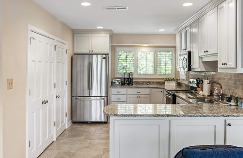 Kiawah Island Condo | 4586 Parkside: Renovated 3BR, Dock, Lagoon Views, Credit for Bikes & Beach Gear
